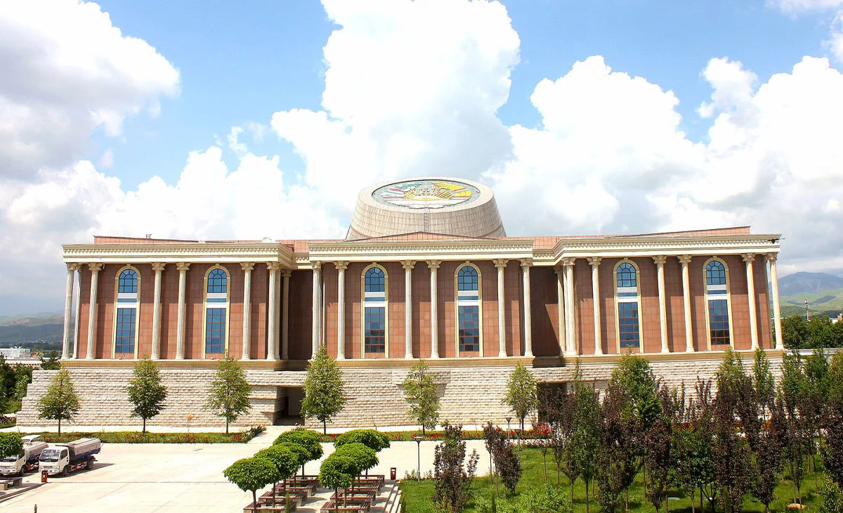 行程-塔吉克-斯坦國家博物館