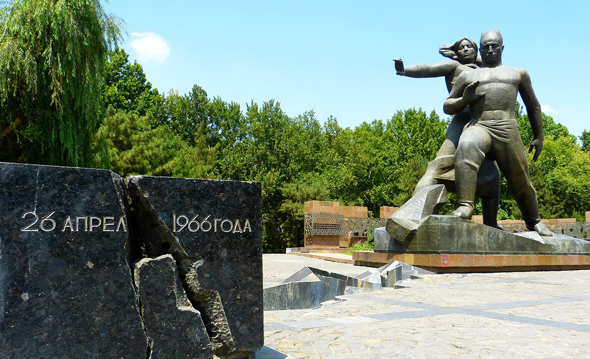 行程-烏茲別克、土庫曼2國精選12天-《塔什干地震紀念碑》Monument Courage in Tashkent