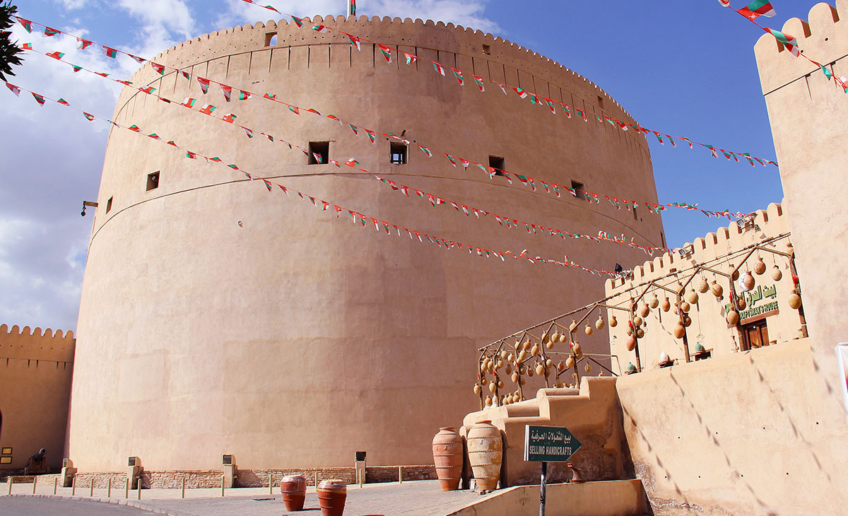 特色-中東海灣5國15日-尼日瓦堡-Nizwa Fort