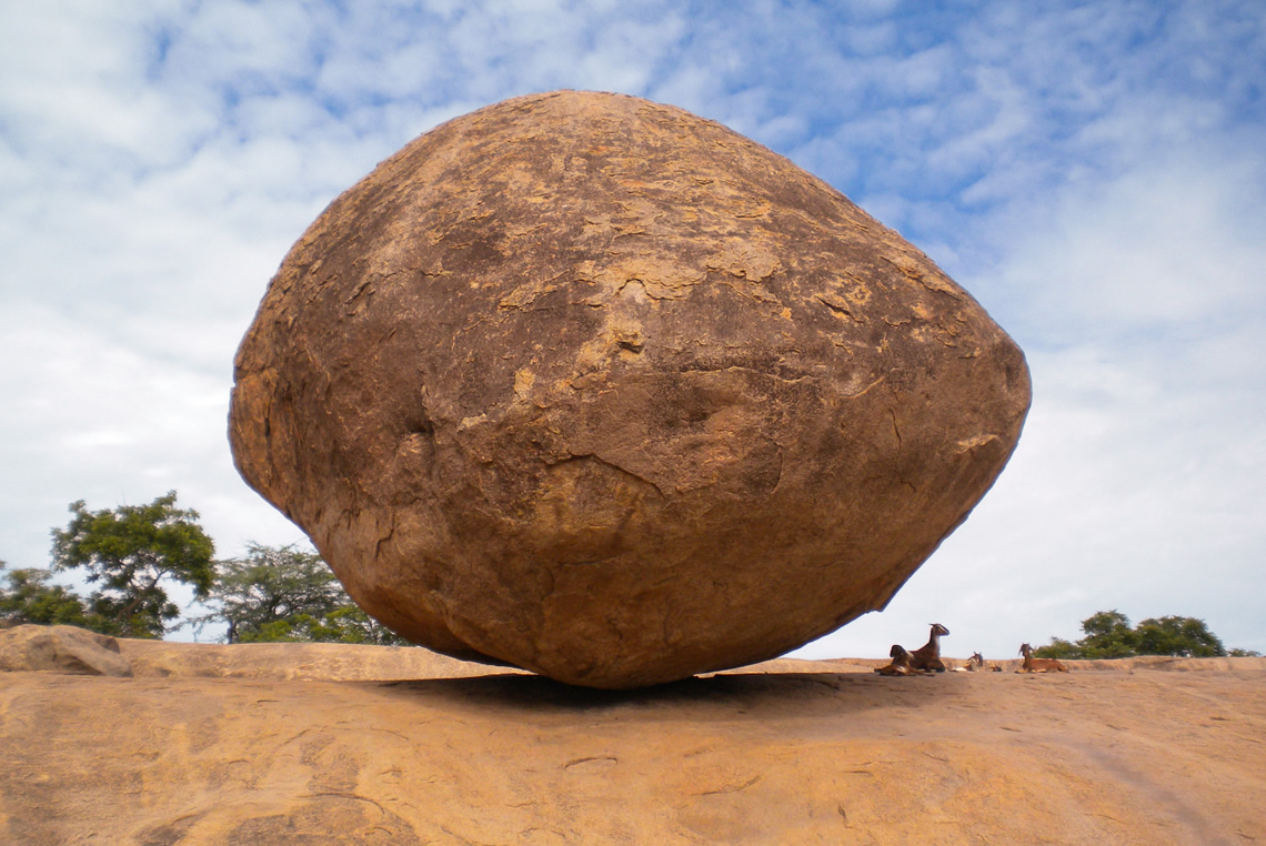 行程-印度-天外飛石